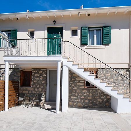 Boursinos Cozy Apartments Лефкада Экстерьер фото